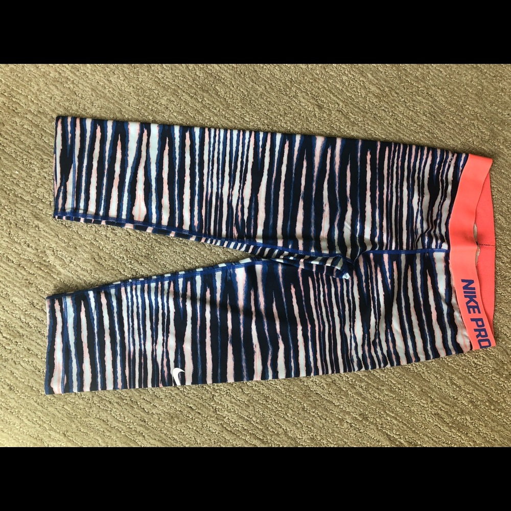 Nike workout leggings